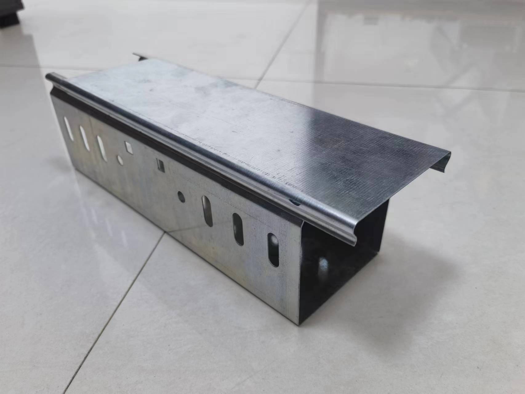 <b>自鎖式橋架</b>